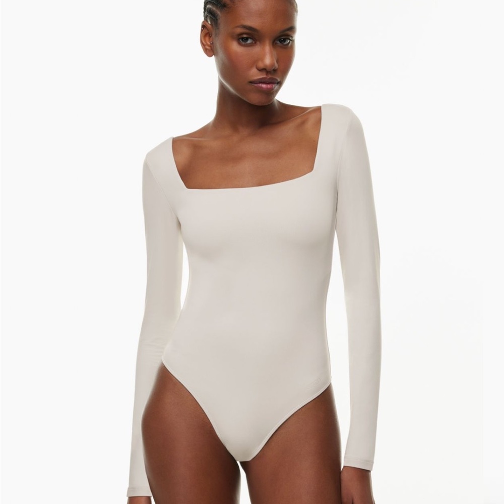 Aritzia Contour Bodysuit